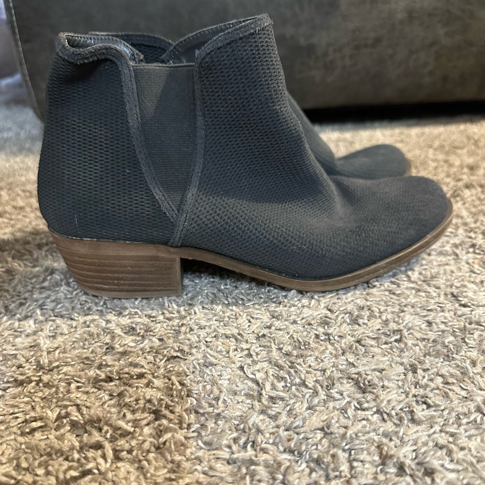 Kensie women’s ankle boots